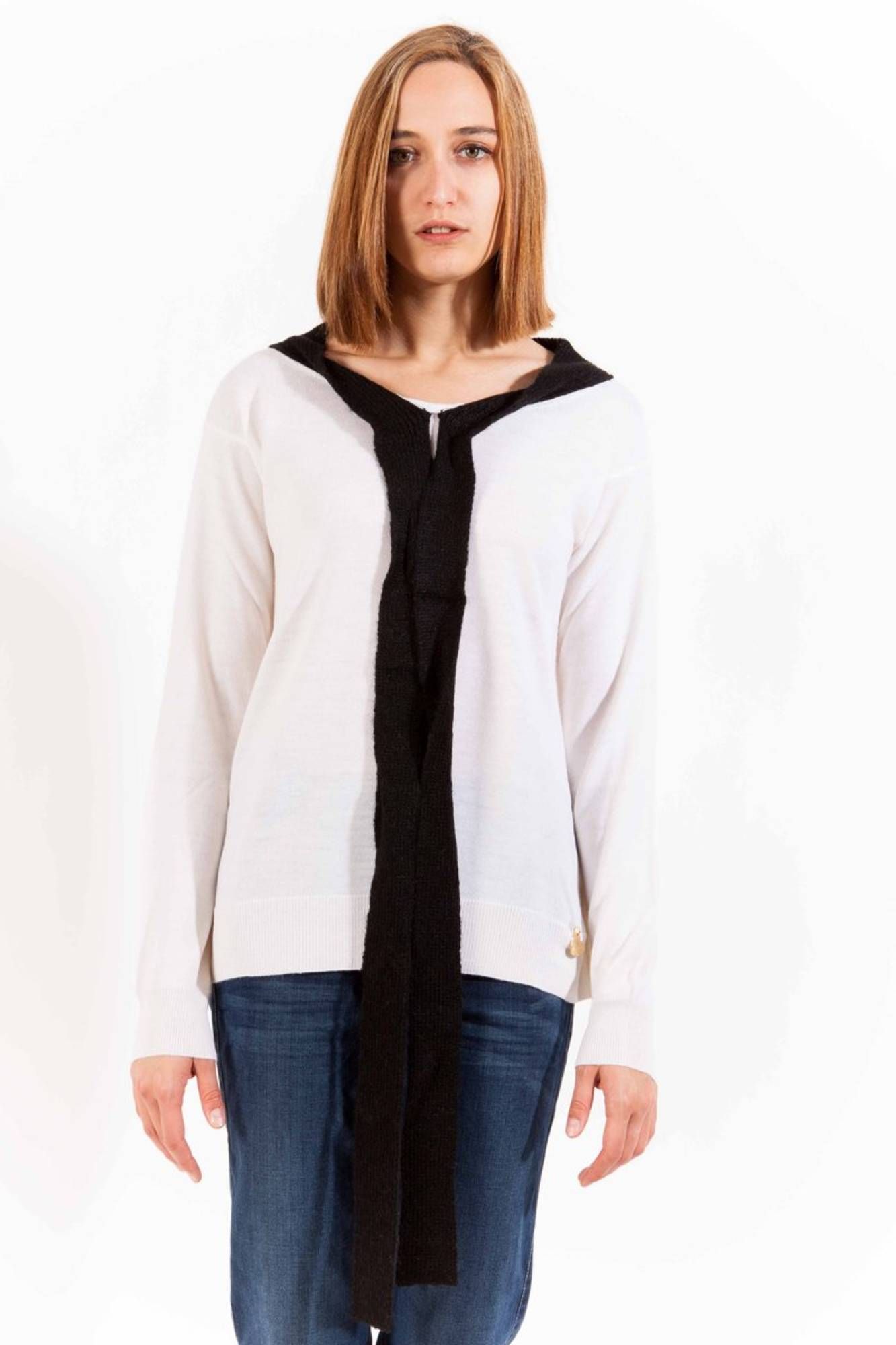 "JERSEY MUJER LOVE MOSCHINO BLANCO"-1